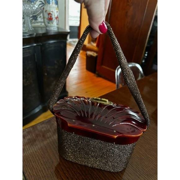 Vintage Beaded Box Bag with Bakelite Beautiful top - Picture 2 of 6